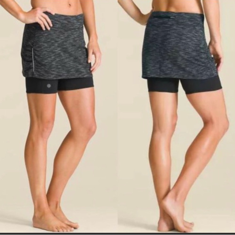 Athleta 2 in 1 Contender Skort. Size M